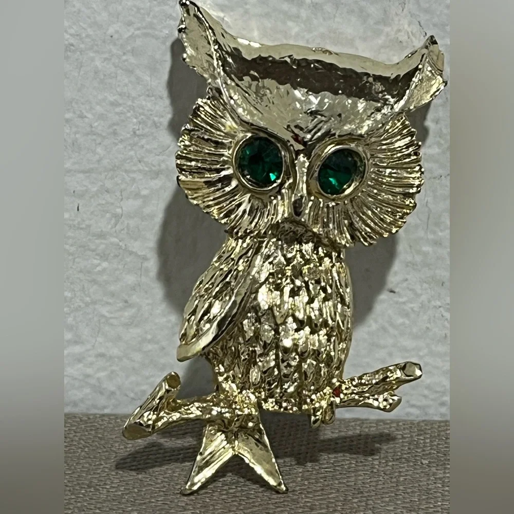 Gerry’s Owl Bird Branch Rhinestone Jeweled Eyes Brooch Gold Pin Vintage Jewelry